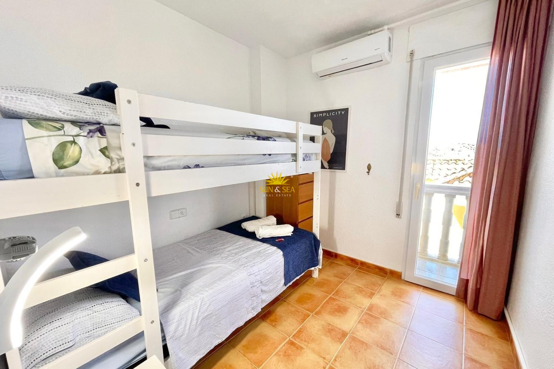 Alquiler a largo plazo - Villa / Semi separado - La Manga del Mar Menor - La Manga Del Mar Menor