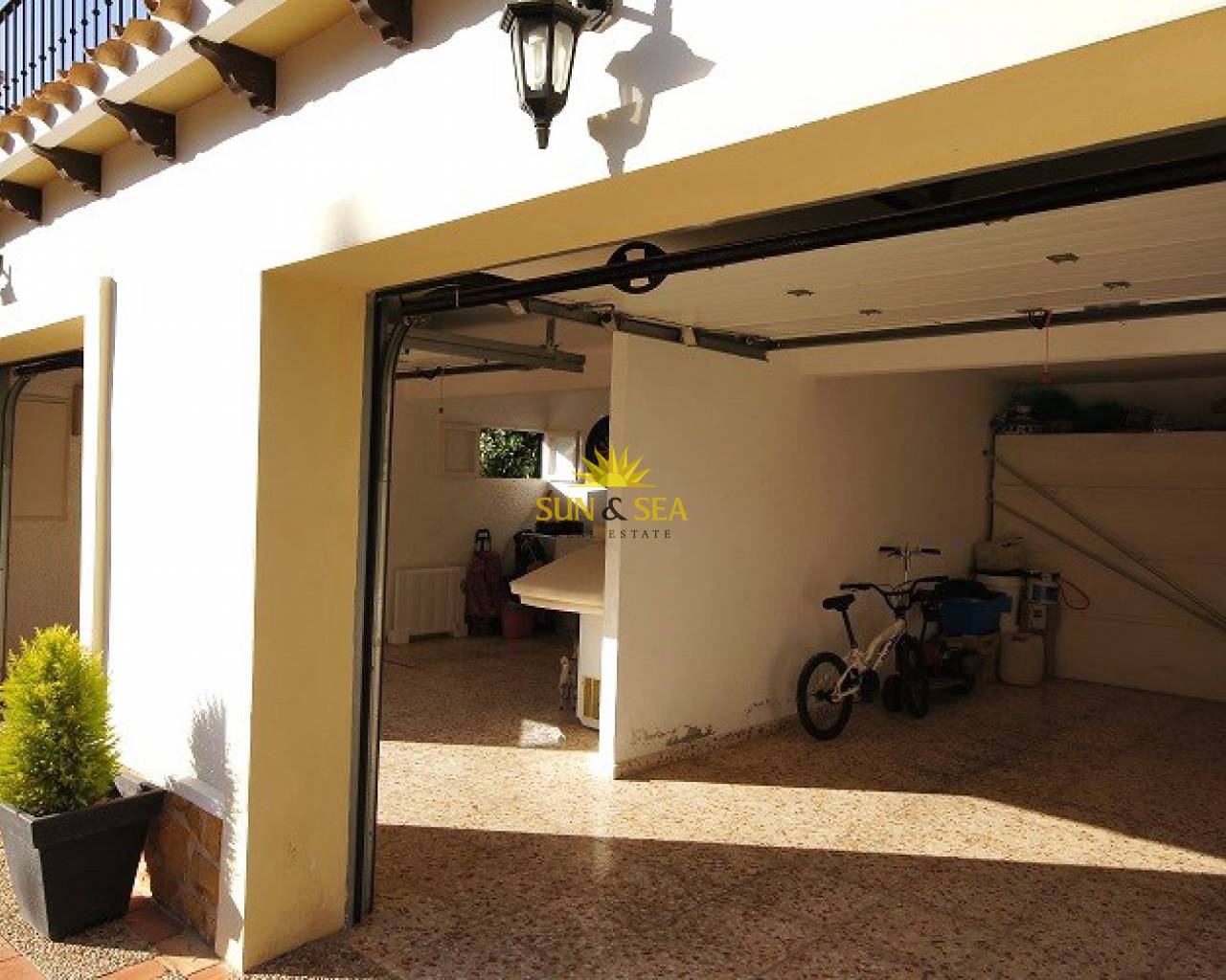 Alquiler a largo plazo - Villa / Semi separado - Orihuela Costa - Cabo roig - La Zenia