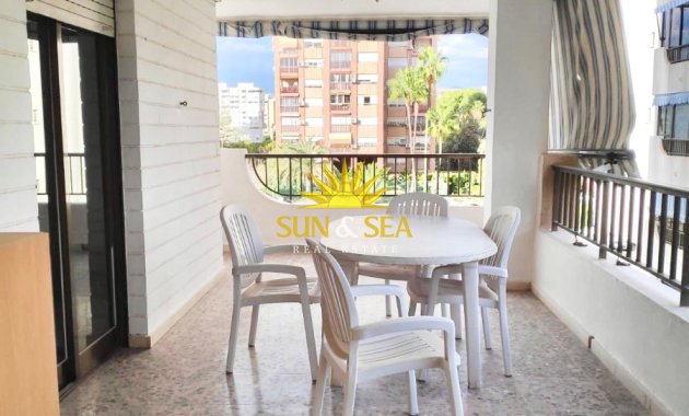 Apartamento - Alquiler a largo plazo - Alicante (Alacant) - Alicante (Alacant)