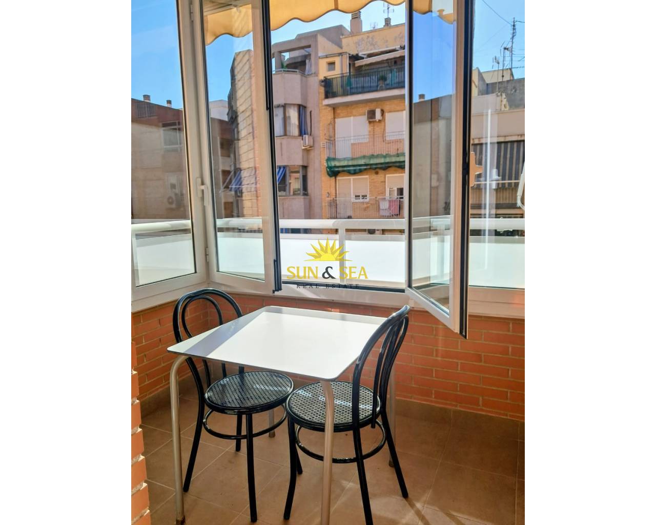 Apartamento - Alquiler a largo plazo - Alicante - Carolinas Altas