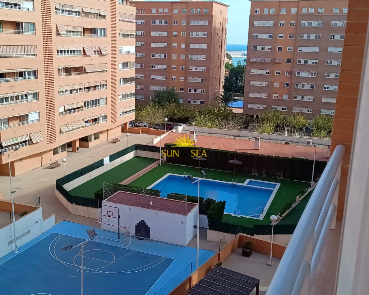 Apartamento - Alquiler a largo plazo - Alicante - El Palmeral - Urbanova - Tabarca