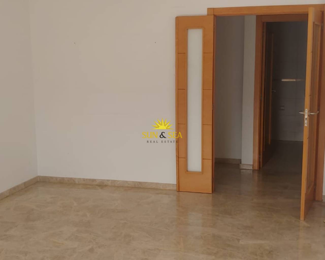 Apartamento - Alquiler a largo plazo - Alicante - Garbinet