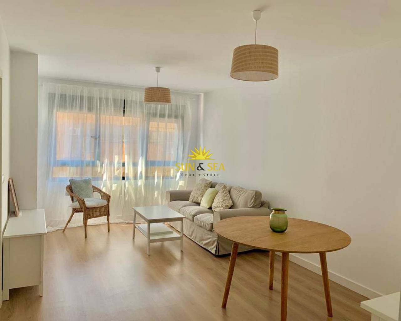 Apartamento - Alquiler a largo plazo - Alicante - Mercado