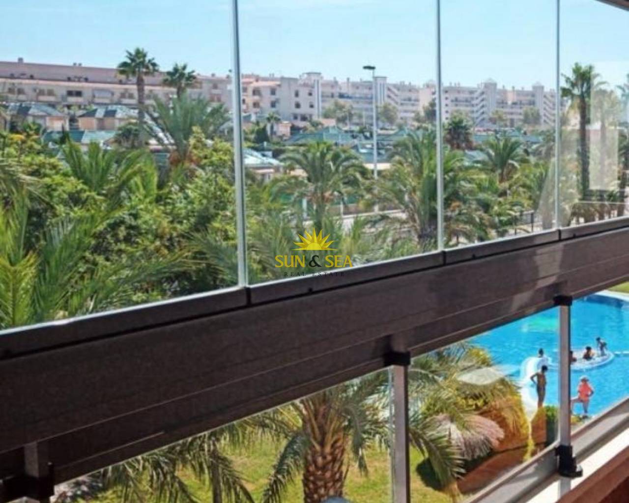 Apartamento - Alquiler a largo plazo - Arenales del Sol - Arenales del Sol