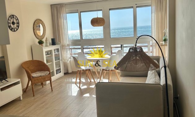 Apartamento - Alquiler a largo plazo - Arenales del Sol - Arenales del Sol