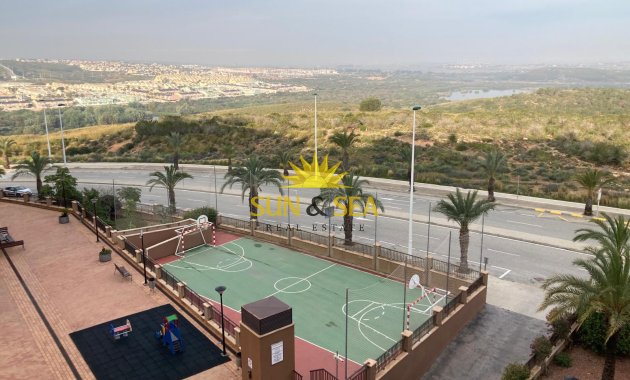 Apartamento - Alquiler a largo plazo - Arenales del Sol - Arenales del Sol