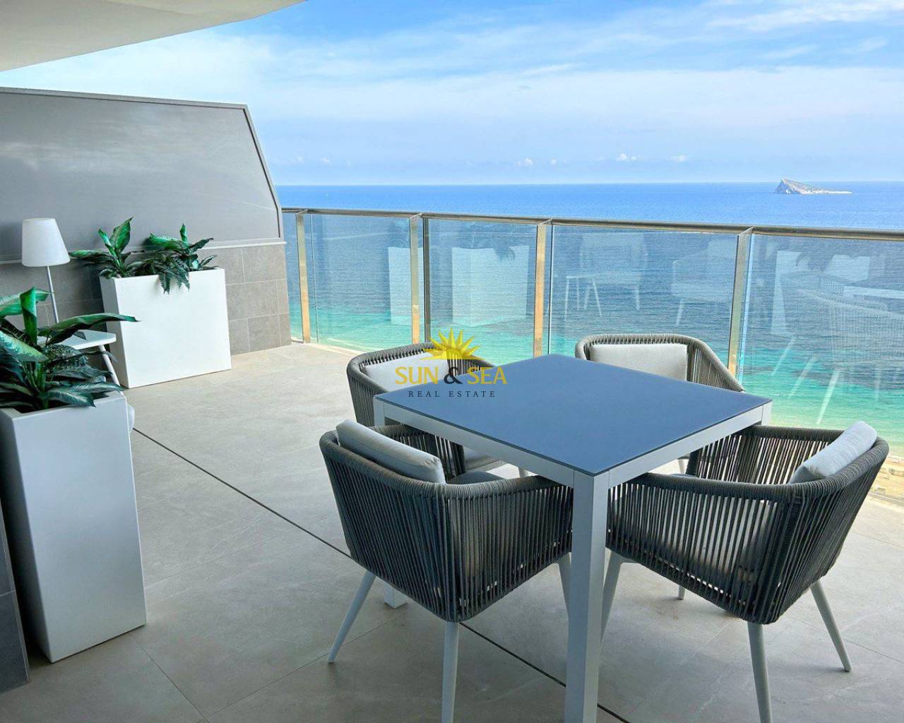 Apartamento - Alquiler a largo plazo - Benidorm - Playa Poniente