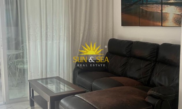 Apartamento - Alquiler a largo plazo - Benidorm - Poniente