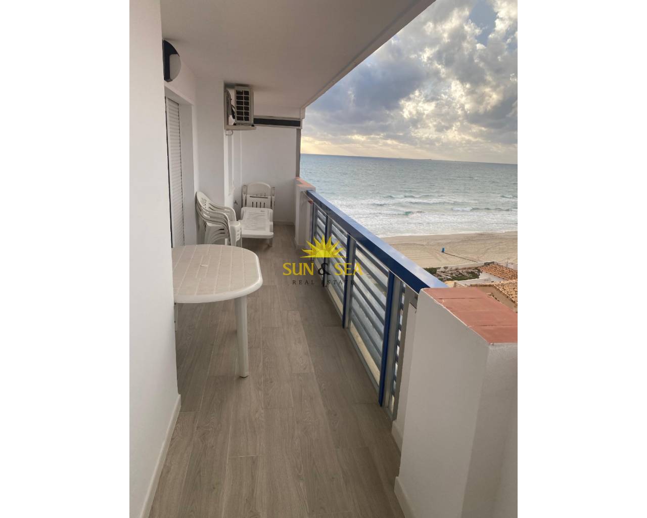 Apartamento - Alquiler a largo plazo - Cartagena - La Manga Del Mar Menor