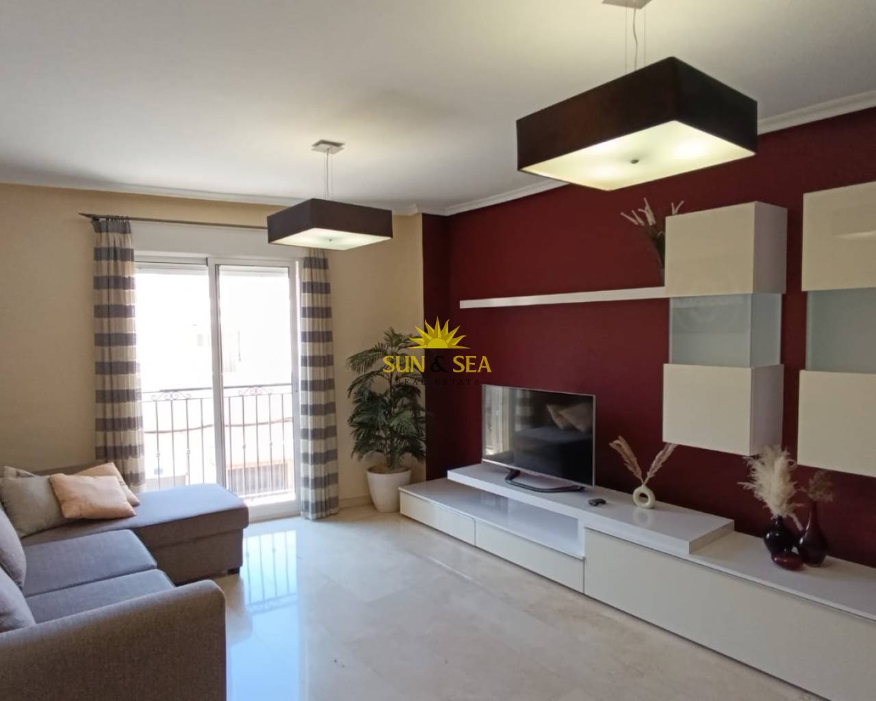 Apartamento - Alquiler a largo plazo - Crevillente - Crevillente