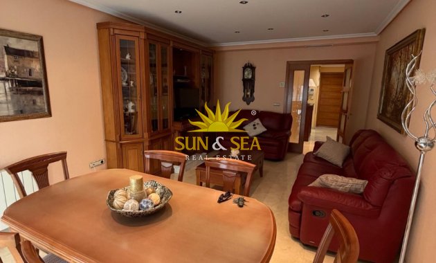 Apartamento - Alquiler a largo plazo - Elche - Center