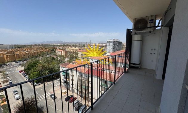 Apartamento - Alquiler a largo plazo - Elche - Elche
