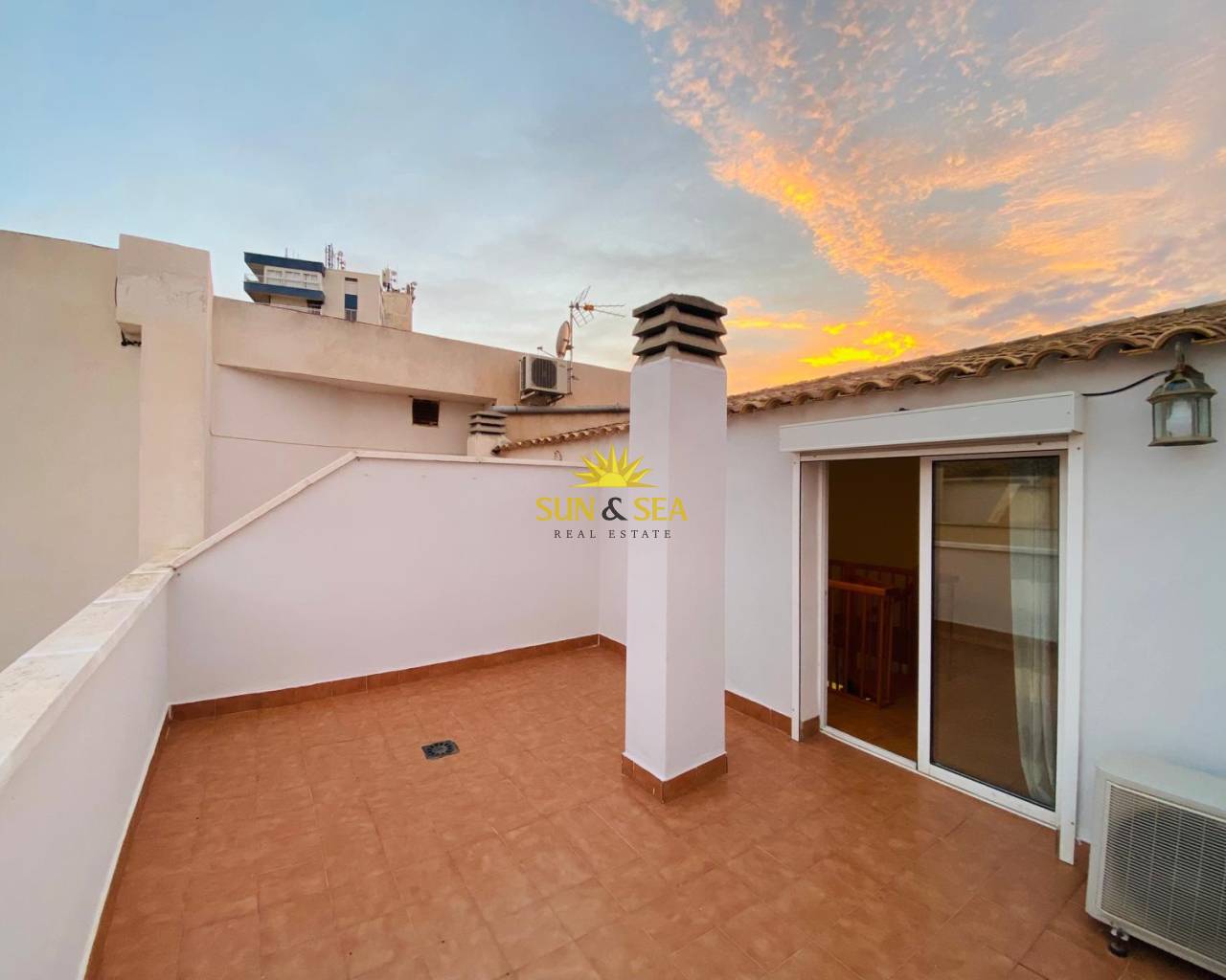 Apartamento - Alquiler a largo plazo - Los Alcázares - Playa la Concha