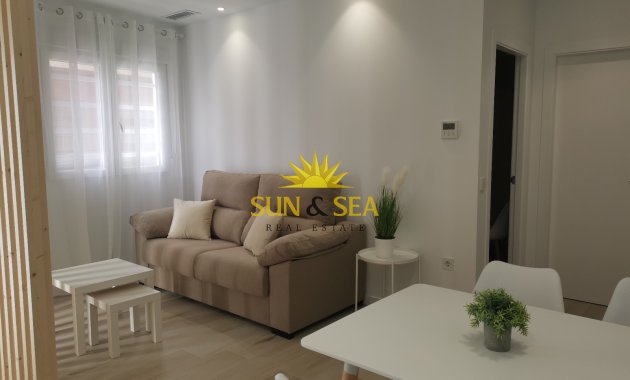 Apartamento - Alquiler a largo plazo - Santa Pola - Puerto