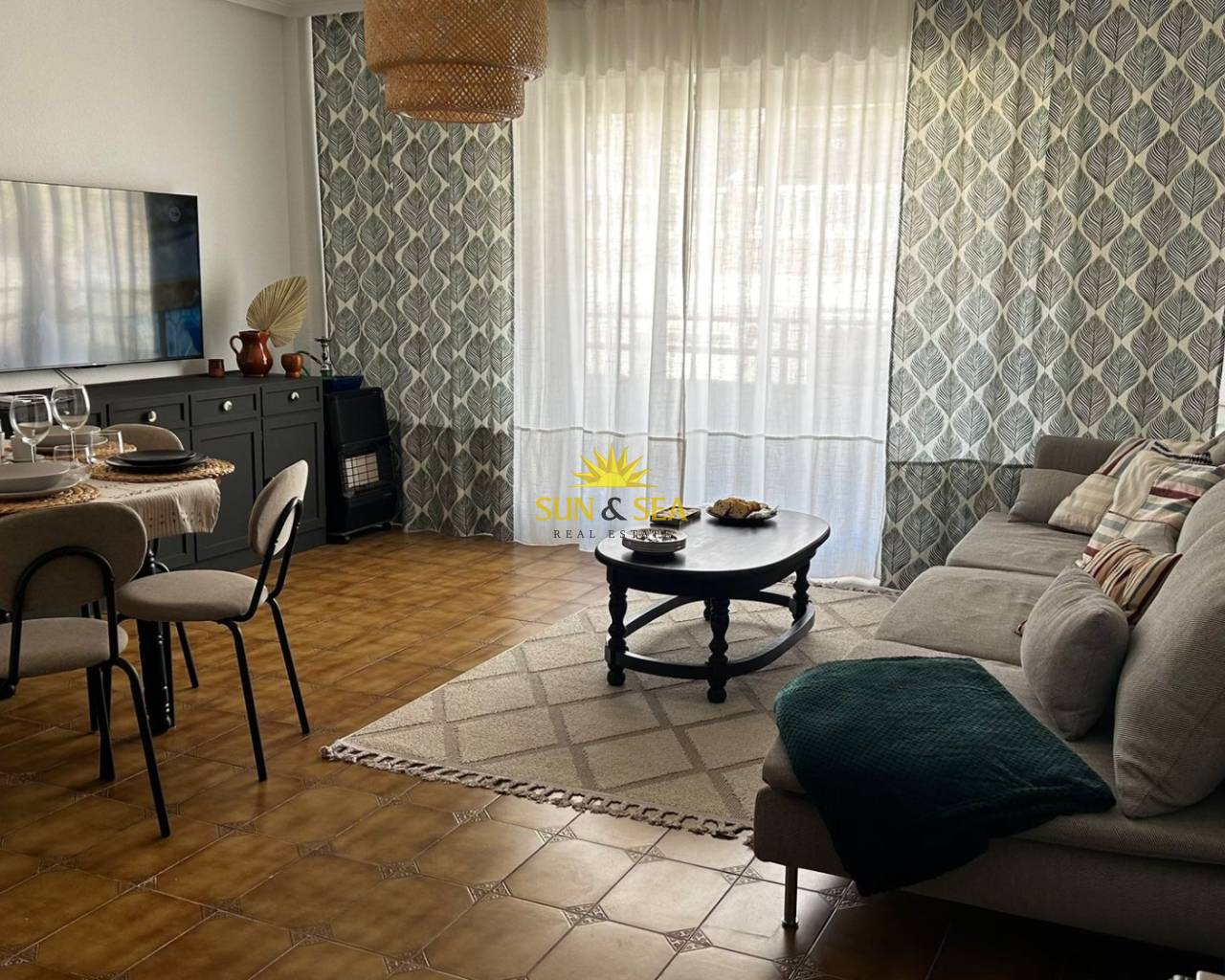 Apartamento - Alquiler a largo plazo - Torrevieja - Centro