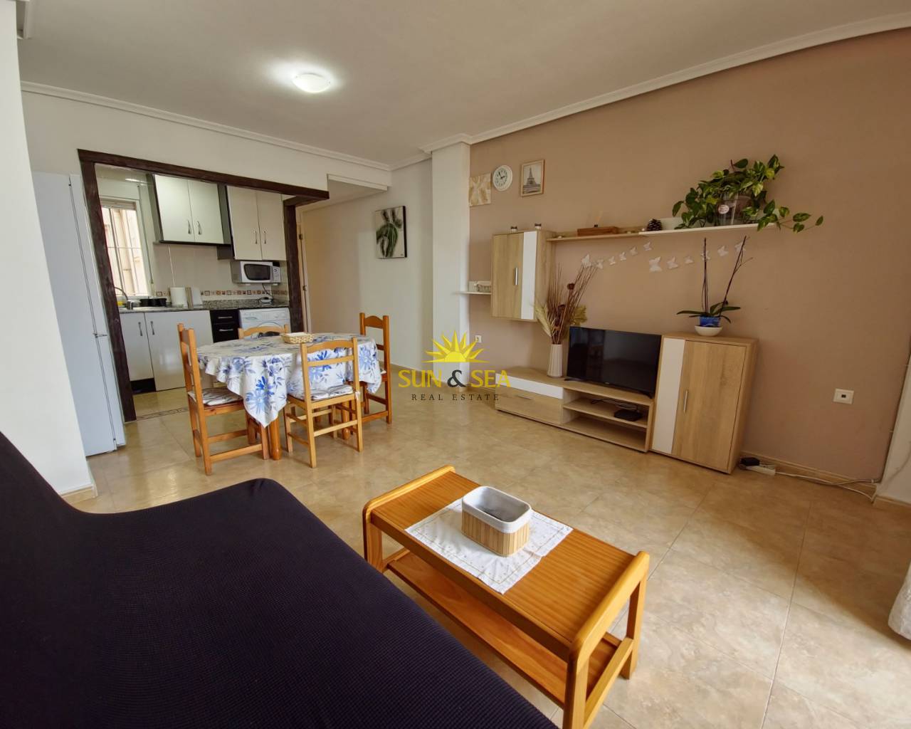 Apartamento - Alquiler a largo plazo - Torrevieja - Centro