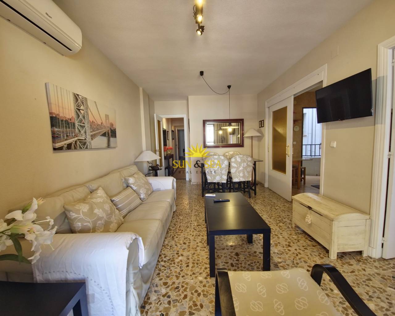 Apartamento - Alquiler a largo plazo - Torrevieja - Playa del Cura