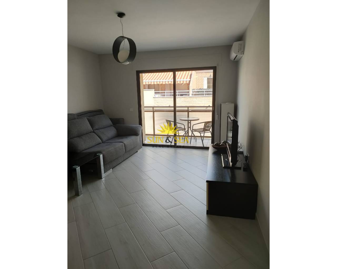 Apartamento - Alquiler a largo plazo - Torrevieja - Playa del cura