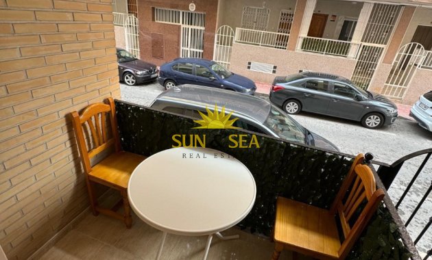 Apartamento - Alquiler a largo plazo - Torrevieja - Playa del Cura