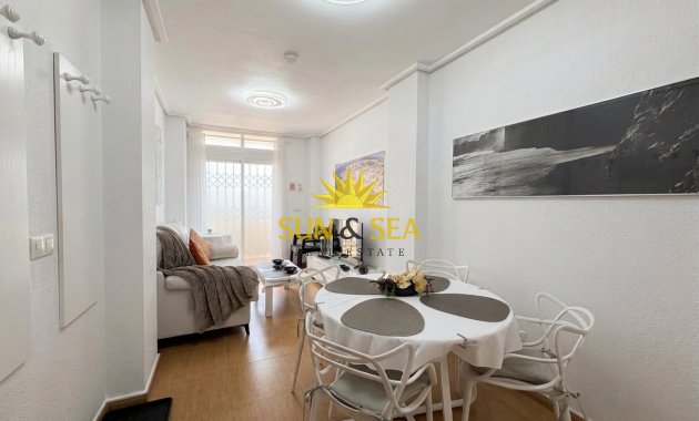 Apartamento - Alquiler a largo plazo - Torrevieja - Playa del Cura