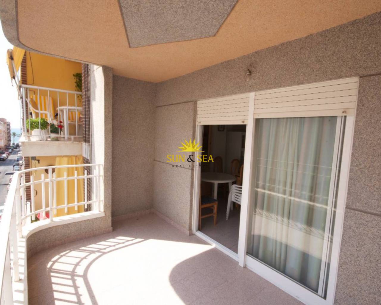 Apartamento - Alquiler a largo plazo - Torrevieja - Playa del Cura
