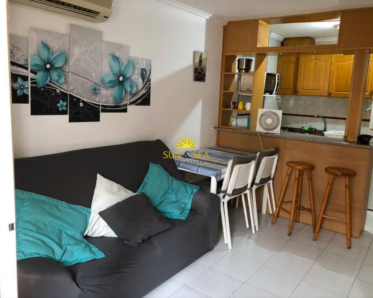 Apartamento - Alquiler a largo plazo - Torrevieja - Playa del Cura