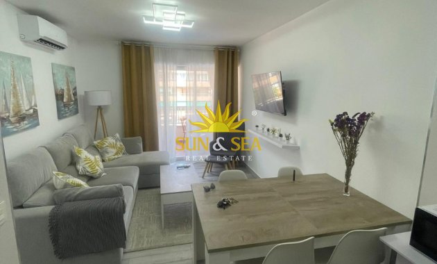 Apartamento - Alquiler a largo plazo - Torrevieja - Punta prima