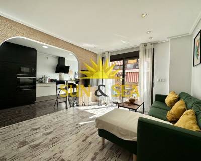 Apartamento - Alquiler a largo plazo - Torrevieja - RENT-1138R