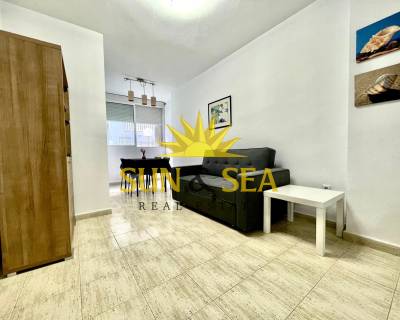 Apartamento - Alquiler a largo plazo - Torrevieja - RENT-3738VSP