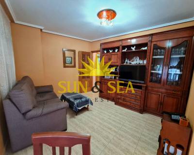 Apartamento - Alquiler a largo plazo - Torrevieja - RENT-677ASP