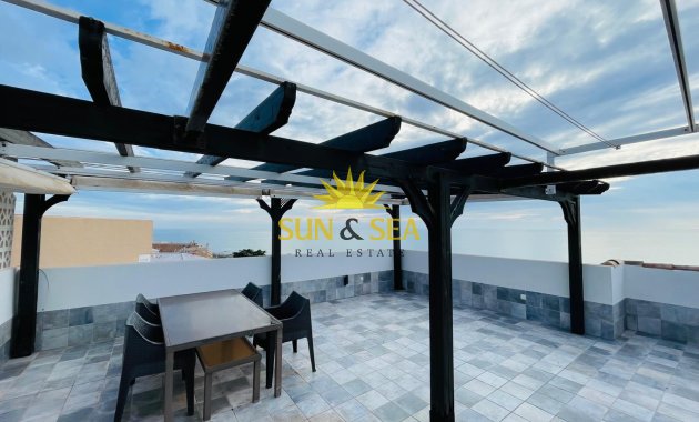 Apartamento - Alquiler a largo plazo - Torrevieja - Torre del moro