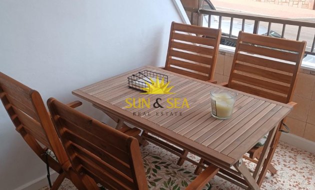 Apartamento - Alquiler a largo plazo - Torrevieja - Torre del moro