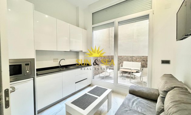 Apartamento - Alquiler a largo plazo - Torrevieja - torrevieja