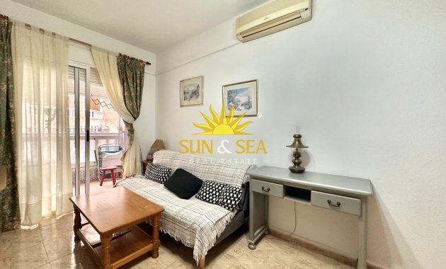 Apartamento - Alquiler de invierno - Torrevieja - Centro