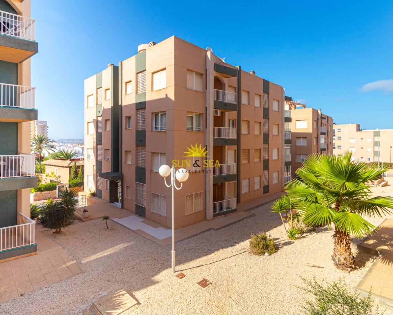 Apartamento - Venta - Torrevieja - La Mata