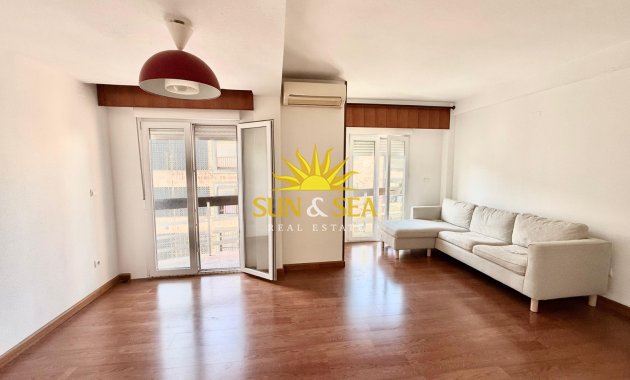Apartment - Долгосрочная аренда - Alicante - Centro