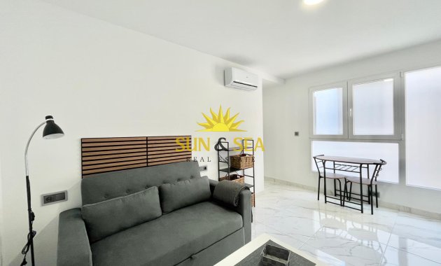Apartment - Long Term Rental - Torrevieja - Centro