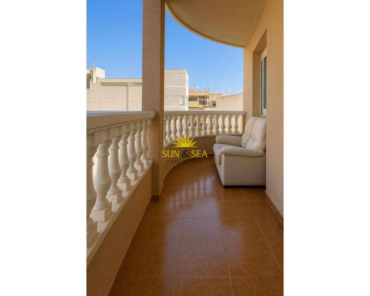 Apartment - Перепродажа - Torrevieja - Centro