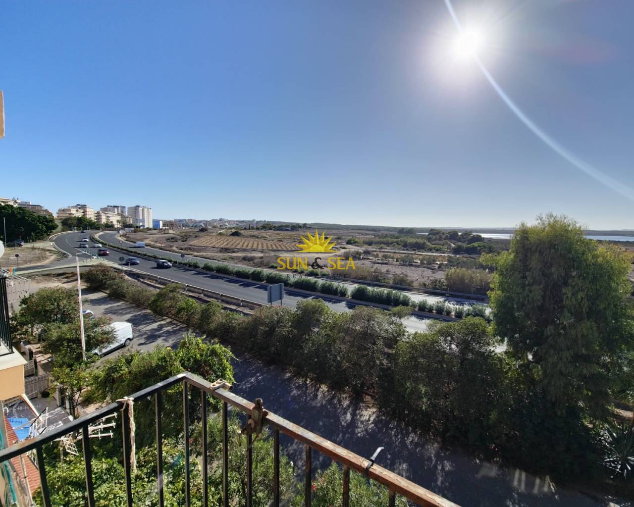 Apartment - Перепродажа - Torrevieja - La Mata