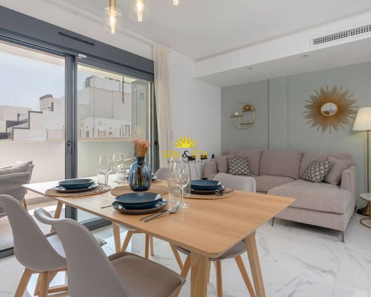 Apartment - Перепродажа - Torrevieja - Puerto de Torrevieja