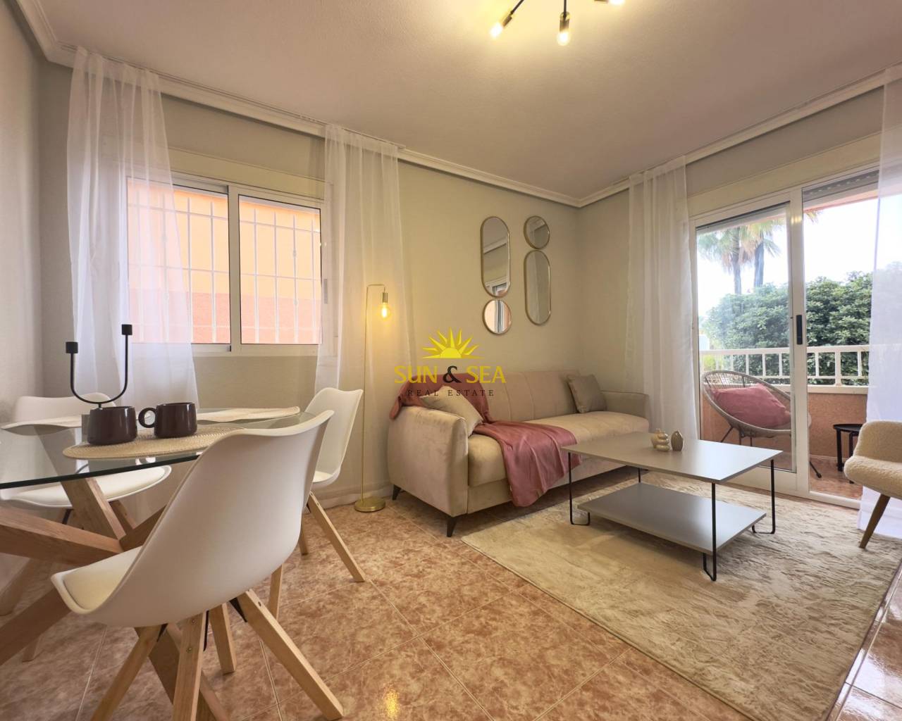 Apartment - Resale - Torrevieja - Playa de los locos