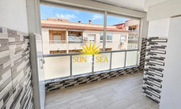 Apartment - Resale - Torrevieja - SS00-652G