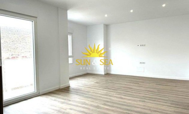Appartement - Lange Termijn Verhuur -  - 