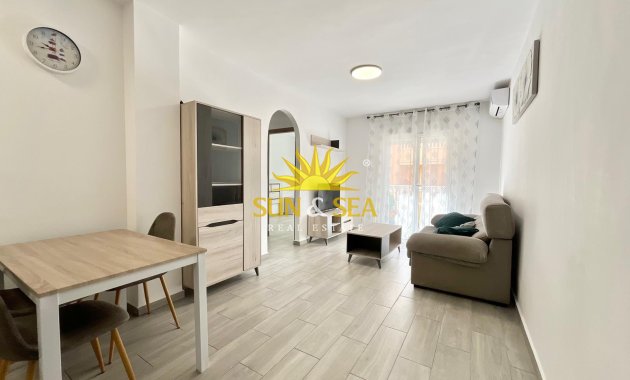 Appartement - Location à long terme - Torrevieja - Centro