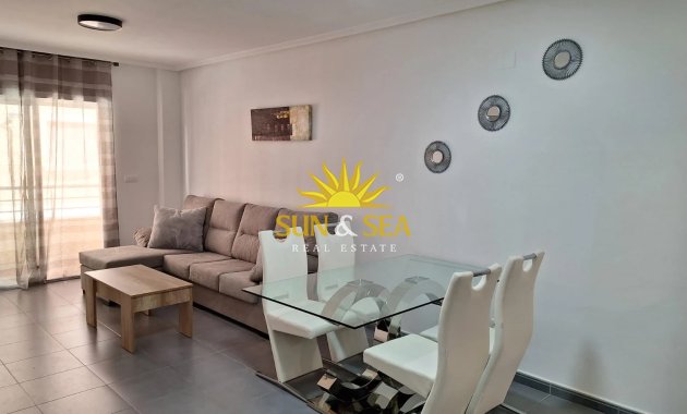 Appartement - Location à long terme - Torrevieja - Centro
