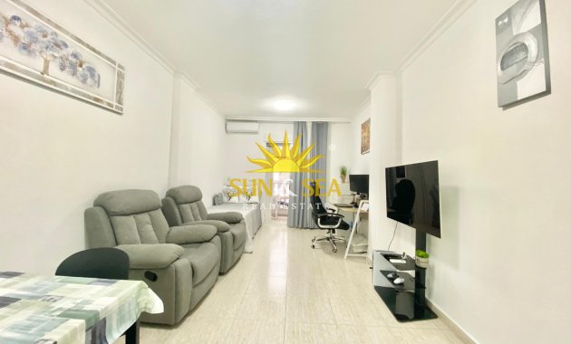 Appartement - Location à long terme - Torrevieja - Curva del Palangre