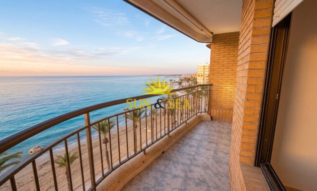 Appartement - Location à long terme - Torrevieja - Playa del Cura