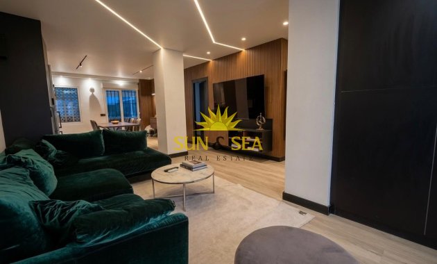 Appartement - Location à long terme - Torrevieja - Playa del Cura