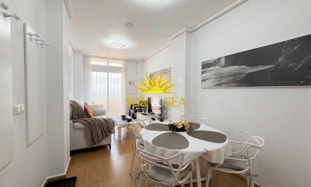 Appartement - Location à long terme - Torrevieja - Playa del Cura