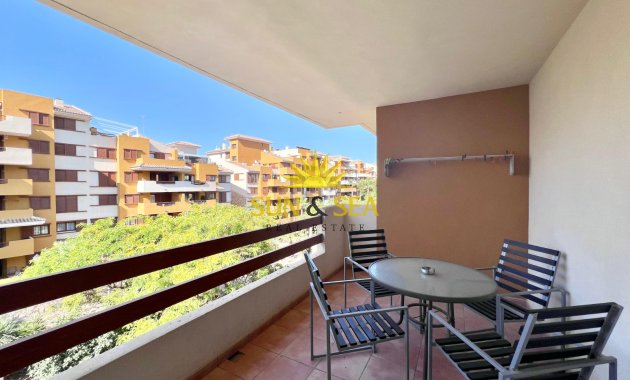 Appartement - Location à long terme - Torrevieja - Punta prima